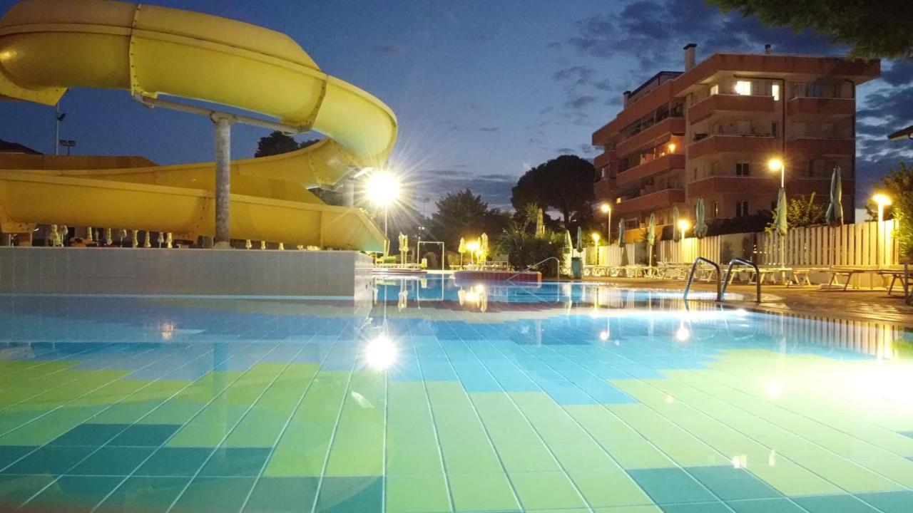 Solemare Hotel E Residence 米萨诺阿德里亚蒂科 外观 照片
