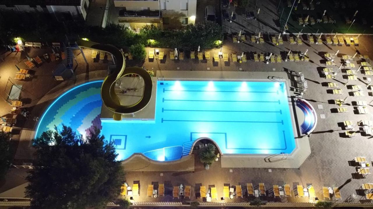 Solemare Hotel E Residence 米萨诺阿德里亚蒂科 外观 照片