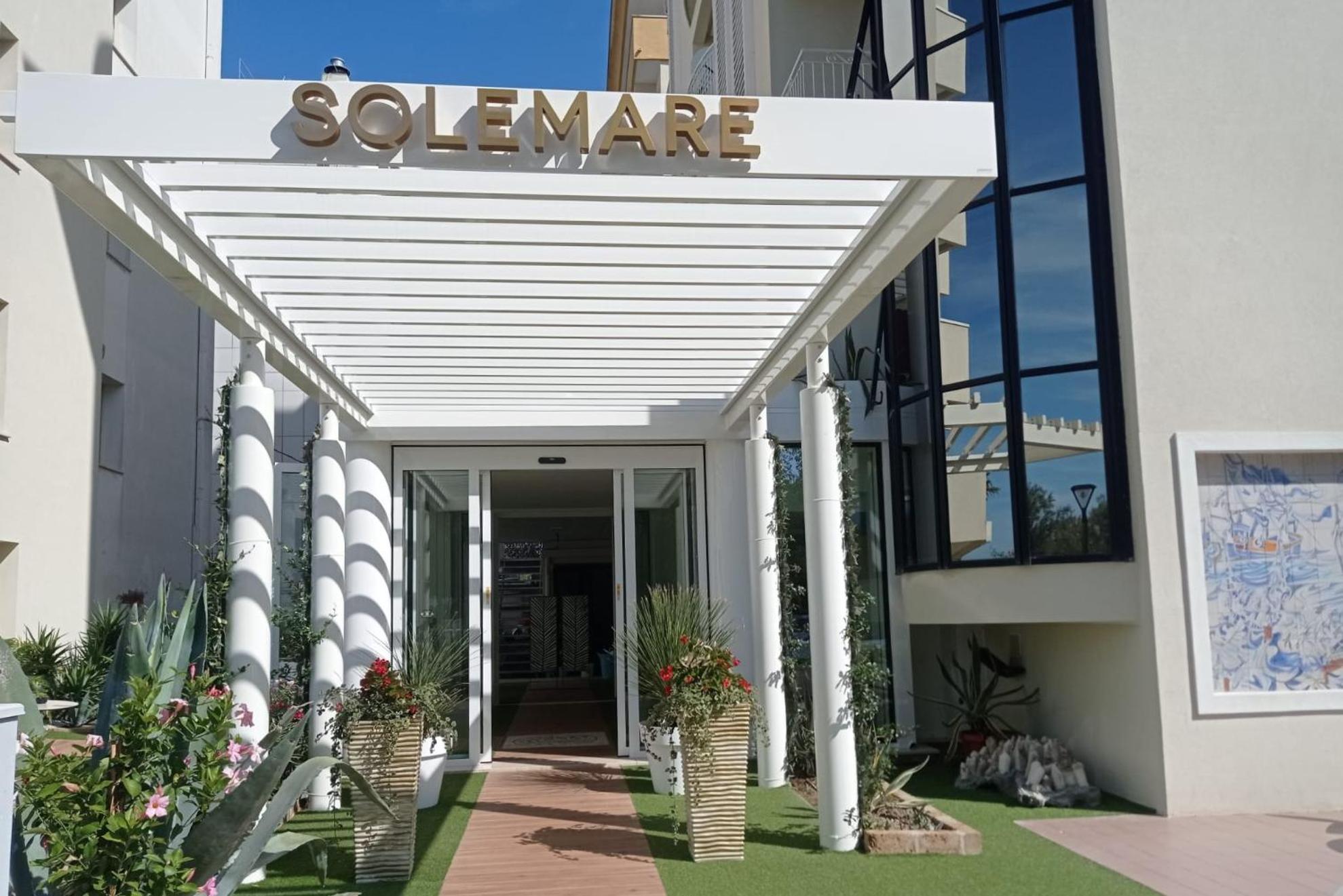 Solemare Hotel E Residence 米萨诺阿德里亚蒂科 外观 照片