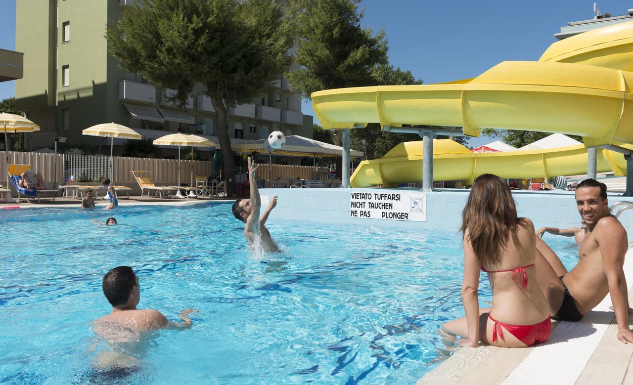 Solemare Hotel E Residence 米萨诺阿德里亚蒂科 外观 照片